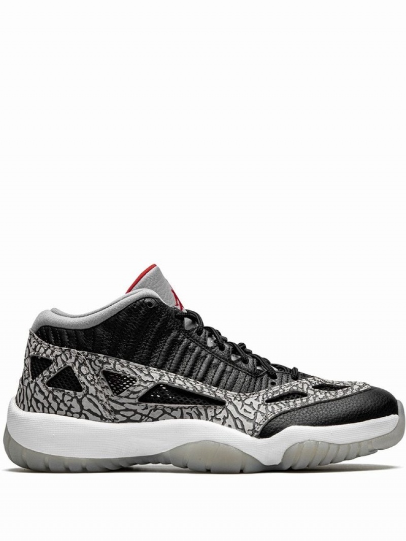 Black Men\'s Nike Low Air Jordan 11 | SCJVYE-280